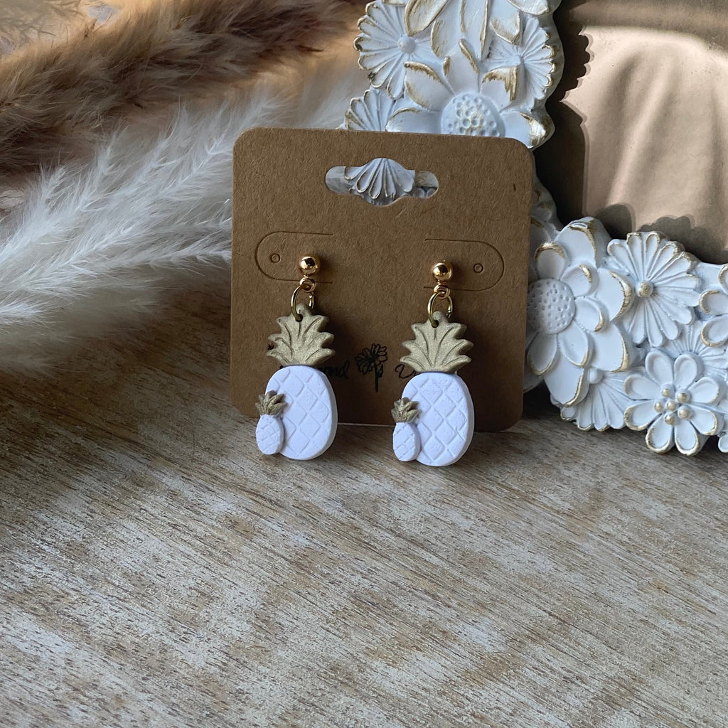 Mama and Baby Pineapple