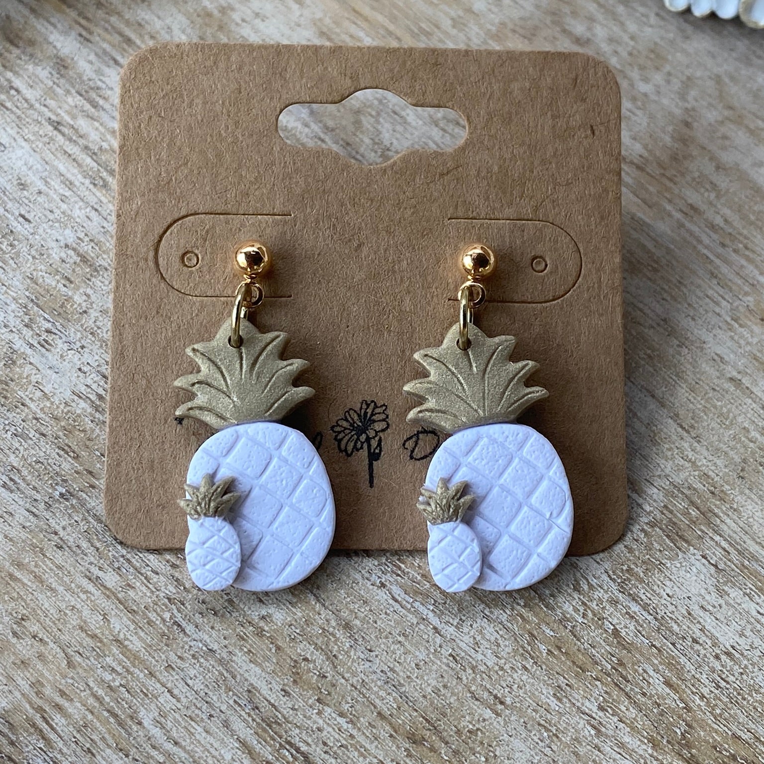 Mama and Baby Pineapple