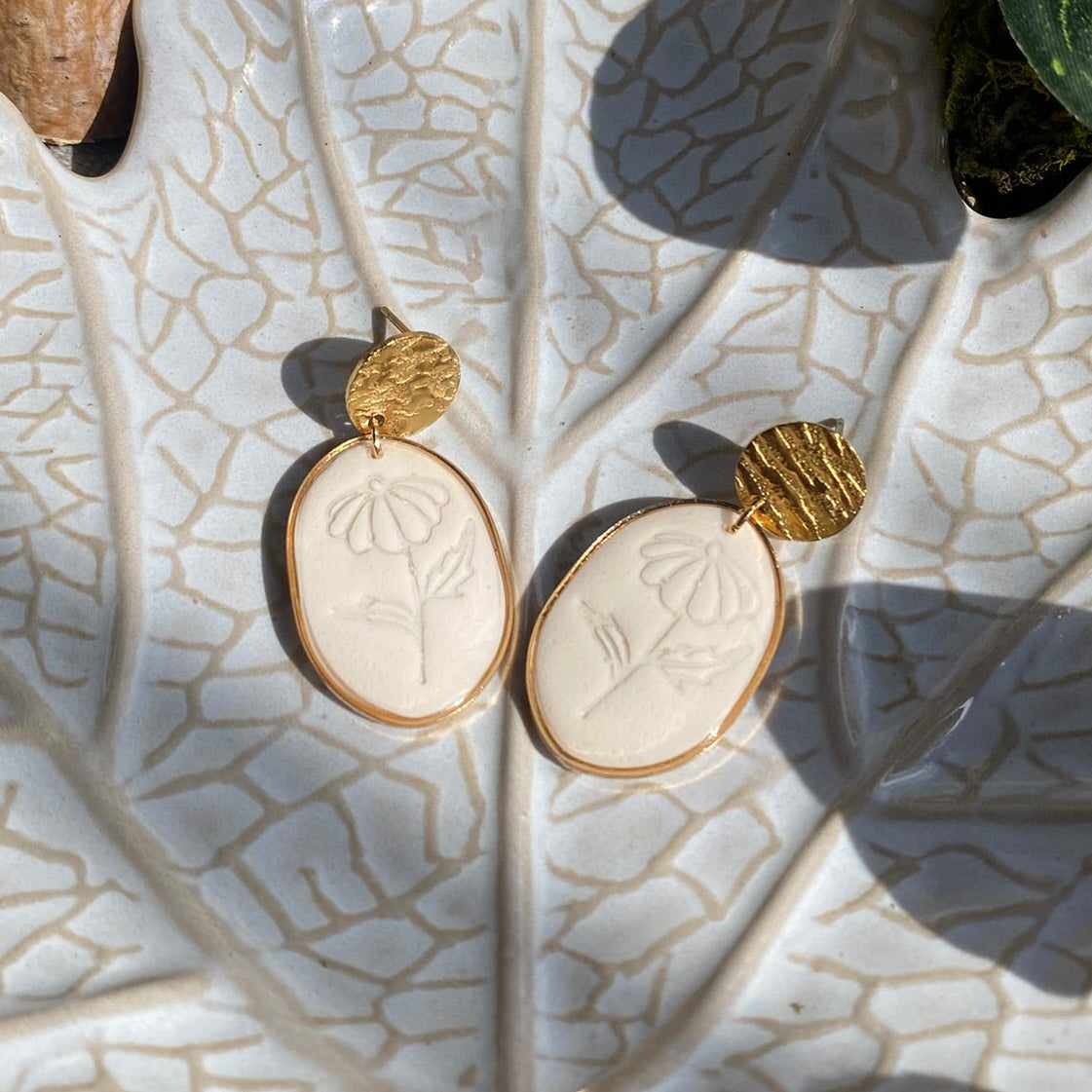 Oval Daisy Dangles