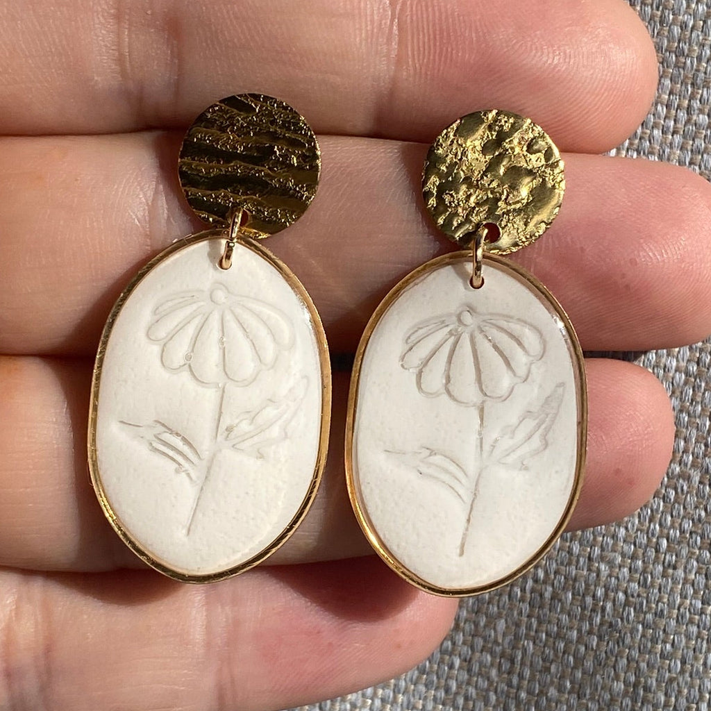 Oval Daisy Dangles